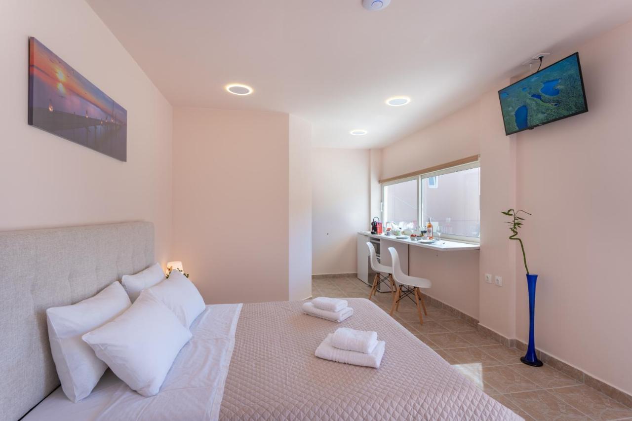 Modular With Heated Pool Artemis Greece * ארטמידה
