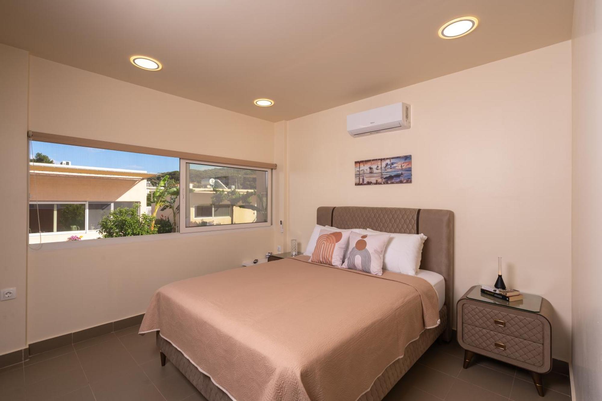 Modular With Heated Pool Artemis Greece