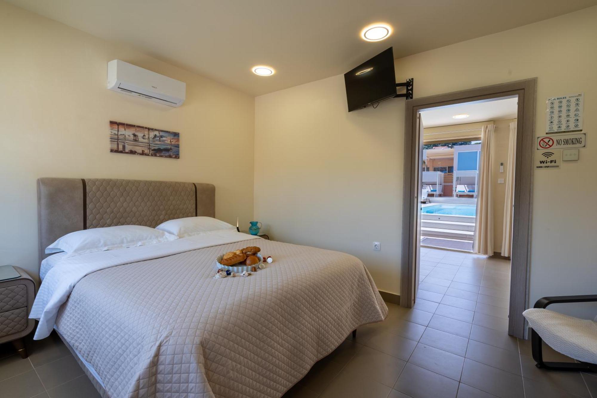 Modular With Heated Pool Artemis Greece
